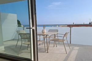 Nuovissimo Appartamento vista mare - seaview terrace 3 Apartments, Pietra Ligure