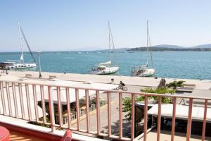 Volos Large Apartment Sea View, Volos