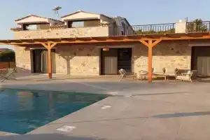 Alestone Villa by the sea, Vasilikos