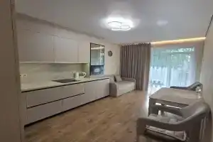 Platinum Apartment, Truskavets