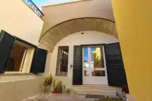 Sotto la Corte di Tata Nino Apartments, Spongano