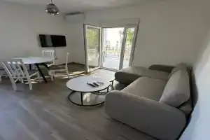 Apartmani Aki 3, Bar