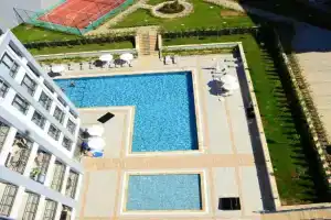 Annabella Residence Apartments, Avsallar