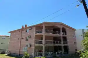 Apartmani Zlatičanin, Sutomore