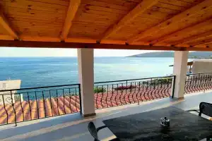 Petra Mare Apartments, Ceparo