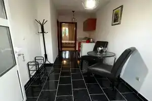 Krsto Apartments, Budva