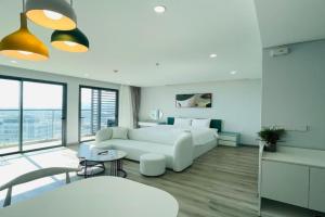 Marina Suites - Studio - Luxury Full Option APT - River&moutain View, Nha Trang