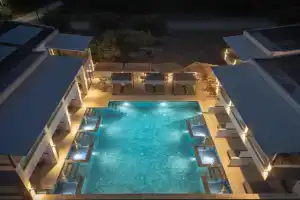 Alora Luxury Suites - Adults Only, Limenas