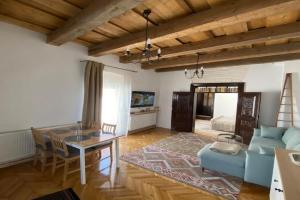 Old Traditional Courtyard House, Brasov