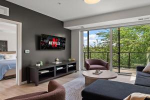 W315 Modern Luxury 1Bd Condo In Downtown, Minutes From Convention Center & US Bank Arena, Minneapolis