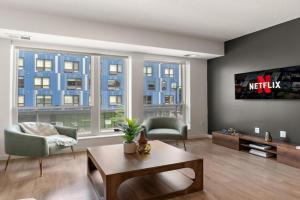 W208 Luxury Spacious 2Bd Condo In DT, Minutes From Convention Center & US Bank Arena, Minneapolis