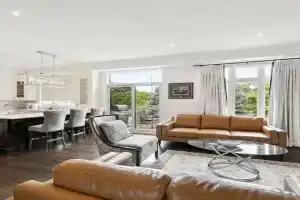 Quiet Getaway Perfect for Families and Retreats Guest house, Mississauga