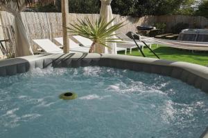 Villa d'Aqui, cosy, piscine, jacuzzi, Beziers
