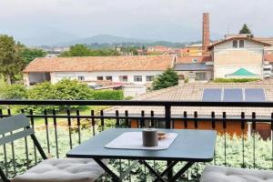 QuickHome Appartamento Il Melograno Apartments, Biella