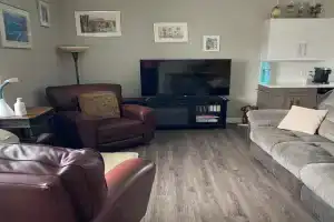 Heart of Apartments, Vernon