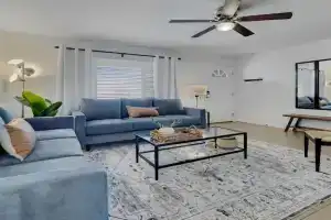 3 Mi to Old Town Home with Patio! Guest house, Tempe
