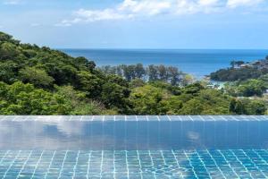 The Exclusive Sky D4 豪华4卧室海景别墅 私人12m无边海景泳池 每日清洁 Villa, Kamala