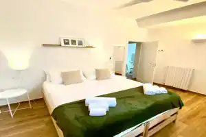 Appartamento Storico in Villa Anni '30 - Vicino al Centro, Como
