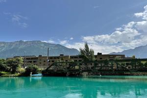 River 1 - Retreat with Iconic Jungfraujoch View Apartments, Interlaken