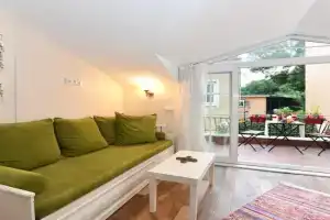 Private Terrace AC Bright Flat Galata Apartments, Istanbul