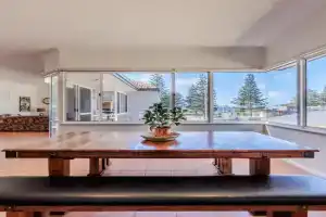 The Oceanside Stay by the BnB Collection Apartments, Albany