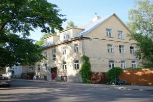 Kibuvitsa apartment, Tallinn