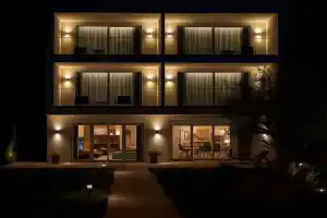 Villa Eva, Golem