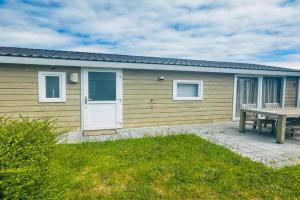 2 Bedroom Beautiful Home In, Bredene