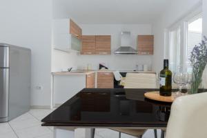 Apartment Maja with 2 berdooms, Kaštel Lukšić, Kastel Stari