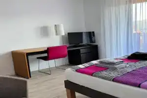 Haus Schanzenblick Gästezimmer5 mit Bad und Balkon mit Aussicht Guest house, Schonach