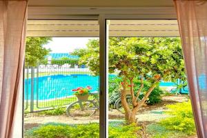 GW009 Gugel Waves Patio and Pool Seaview Apartment, Nahariyya