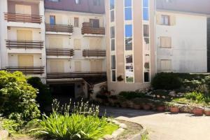 Stef House, Rivisondoli