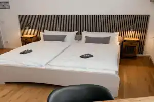 C99 Frank Apartments, Koln