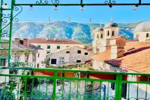 ground apartaments with balcony, Kotor