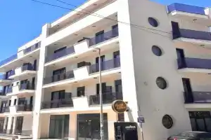 Amd Apartmani, Dobra-Voda