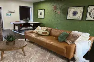 Historic Carriage House Near Attractions, Saint Louis