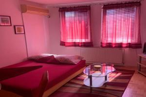 Urban Hideout City Center Apartments, Nis