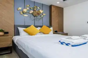 Stylish 2BR Beach Retreat Pool S7309 Apartments, Rawai