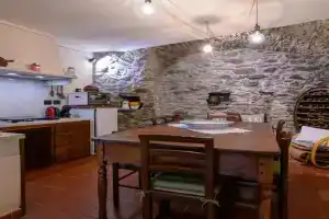 Taverna delle Mura Apartments, Ameglia