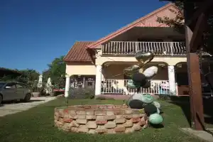 Barackvirág Apartments, Balatongyorok