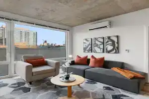Corporate-Friendly 4BR Stylish & Central Hotel, Chicago