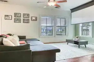 5 min to DT - Stylish 2BR - Prime Location - Parking Guest house, Savannah