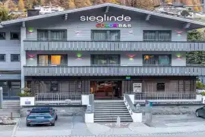 Sieglinde Color Mini-hotel, Solden
