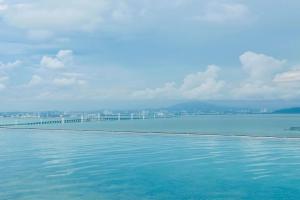 Sky Pool Luxury Stay Sea View Bayan Airport Apartments, Bayan Lepas