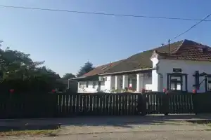 Francesco vendégház Guest house, Egerszalok