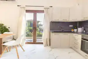 Galene Apartments, Afitos
