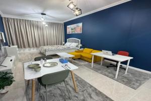 5 Star Comfort - Luxury Sea View Apartments, Ajman City