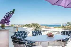 Apartment with sea view terrace, Supetar