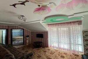 Zatishni Apartamenti bilya Sofiyivki 2y poverh, Uman'