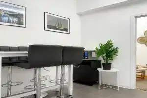 Zentrale Wohnung für 12 Gäste nahe Schlossplatz Apartments, Stuttgart
